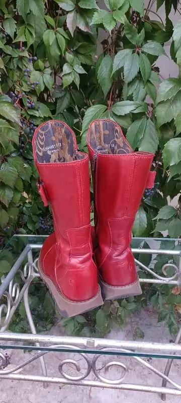 Boots - Size 5