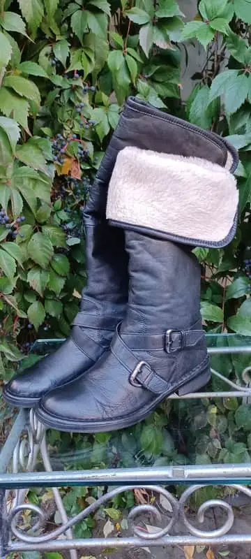 Boots - Size 5