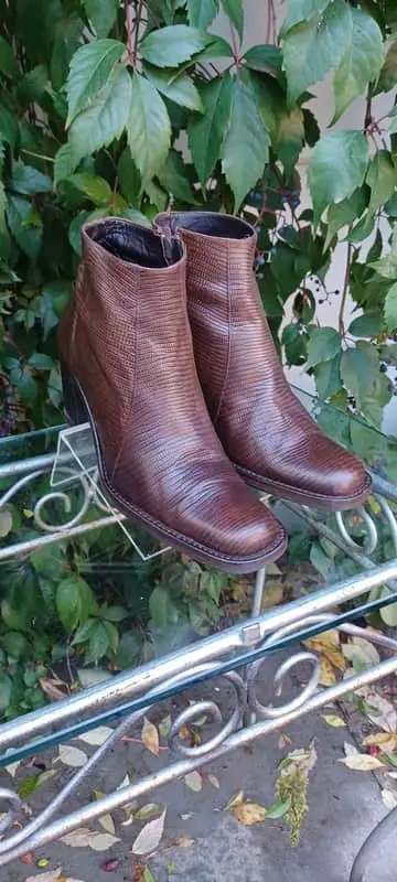 Boots - Size 5