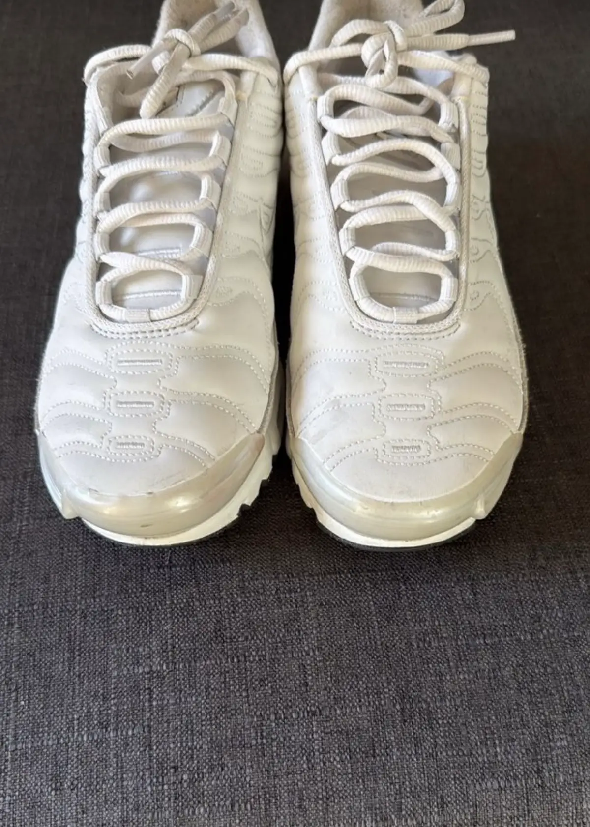 White Nike TN Air