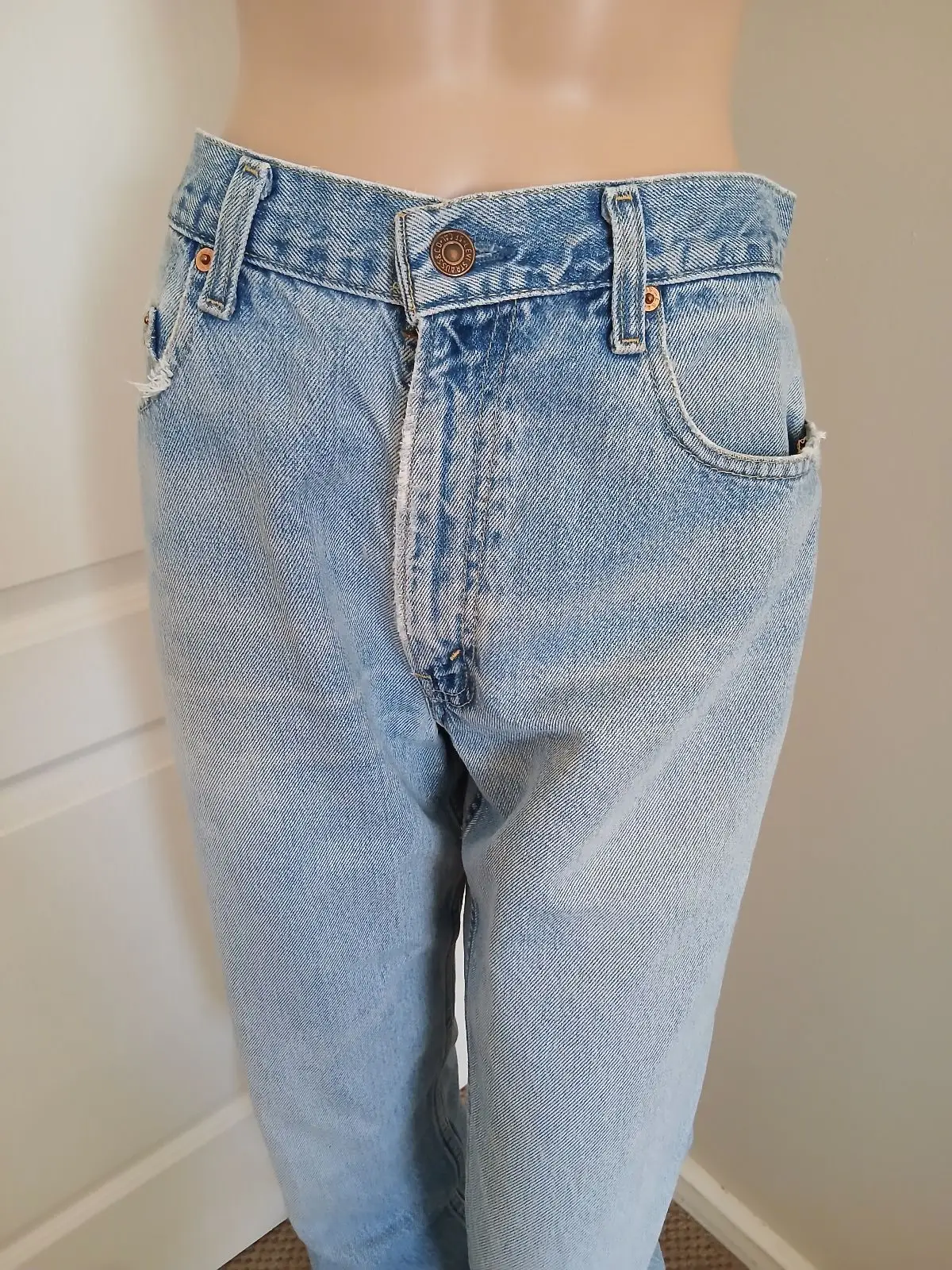 Levi's Light Wash Denim Jeans