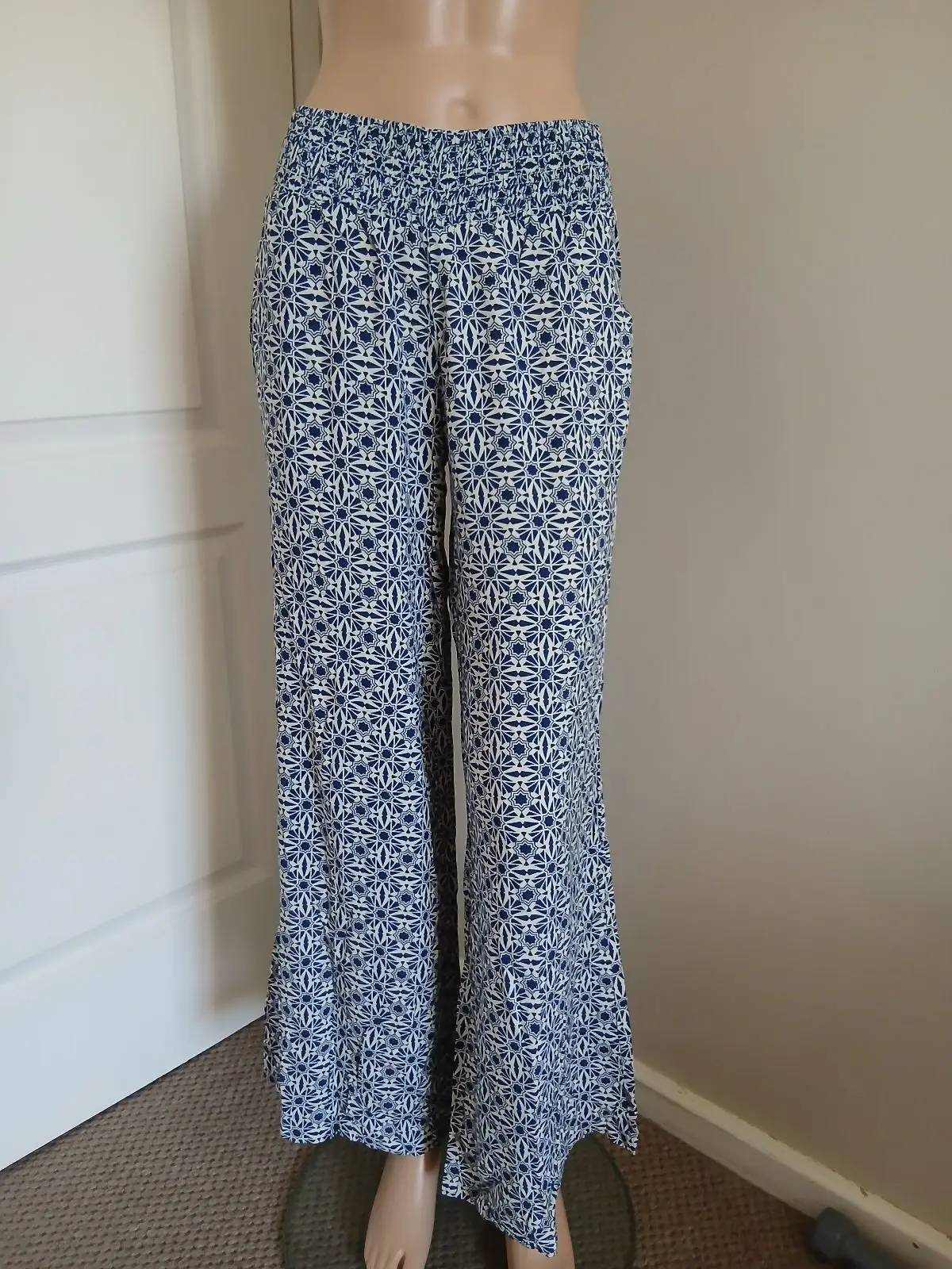 Foschini Foschini Blue and White Patterned Wide-Leg Pants