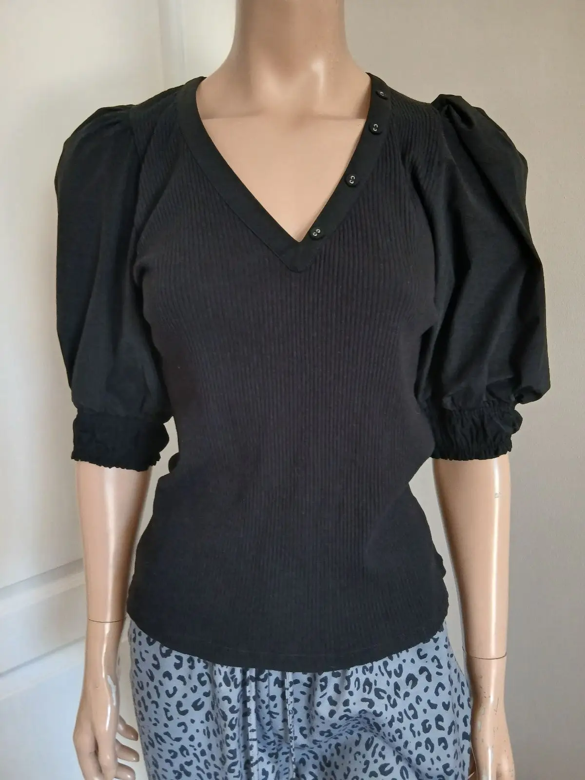 Witchery Witchery Black Ribbed Puff Sleeve Top