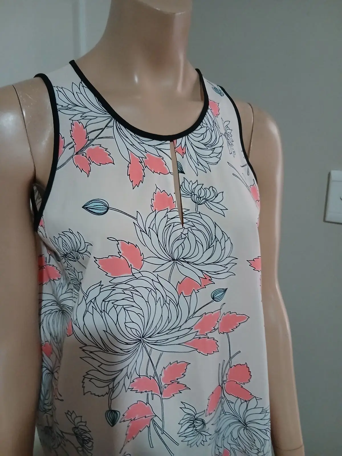Country Road Floral Sleeveless Top