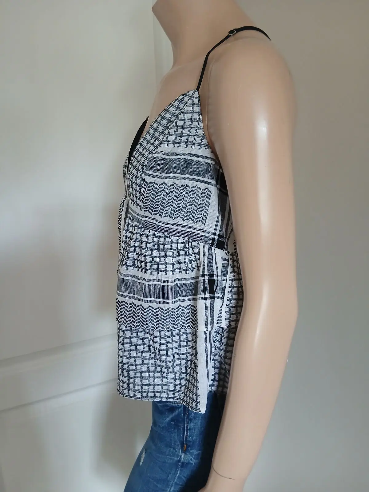 Guess Patterned Sleeveless Peplum Top