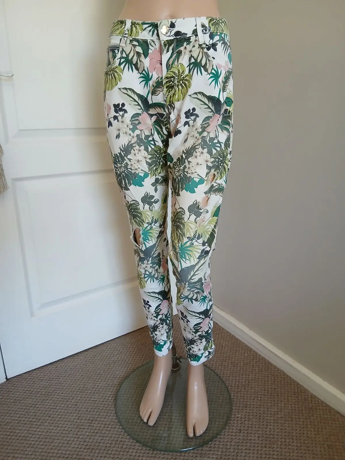 Guess Guess Floral Patterned Pants Size 12