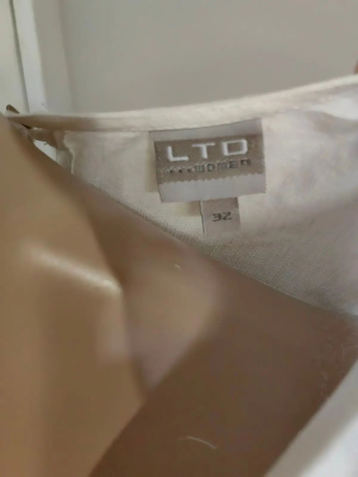 Truworths Item — Size 32
