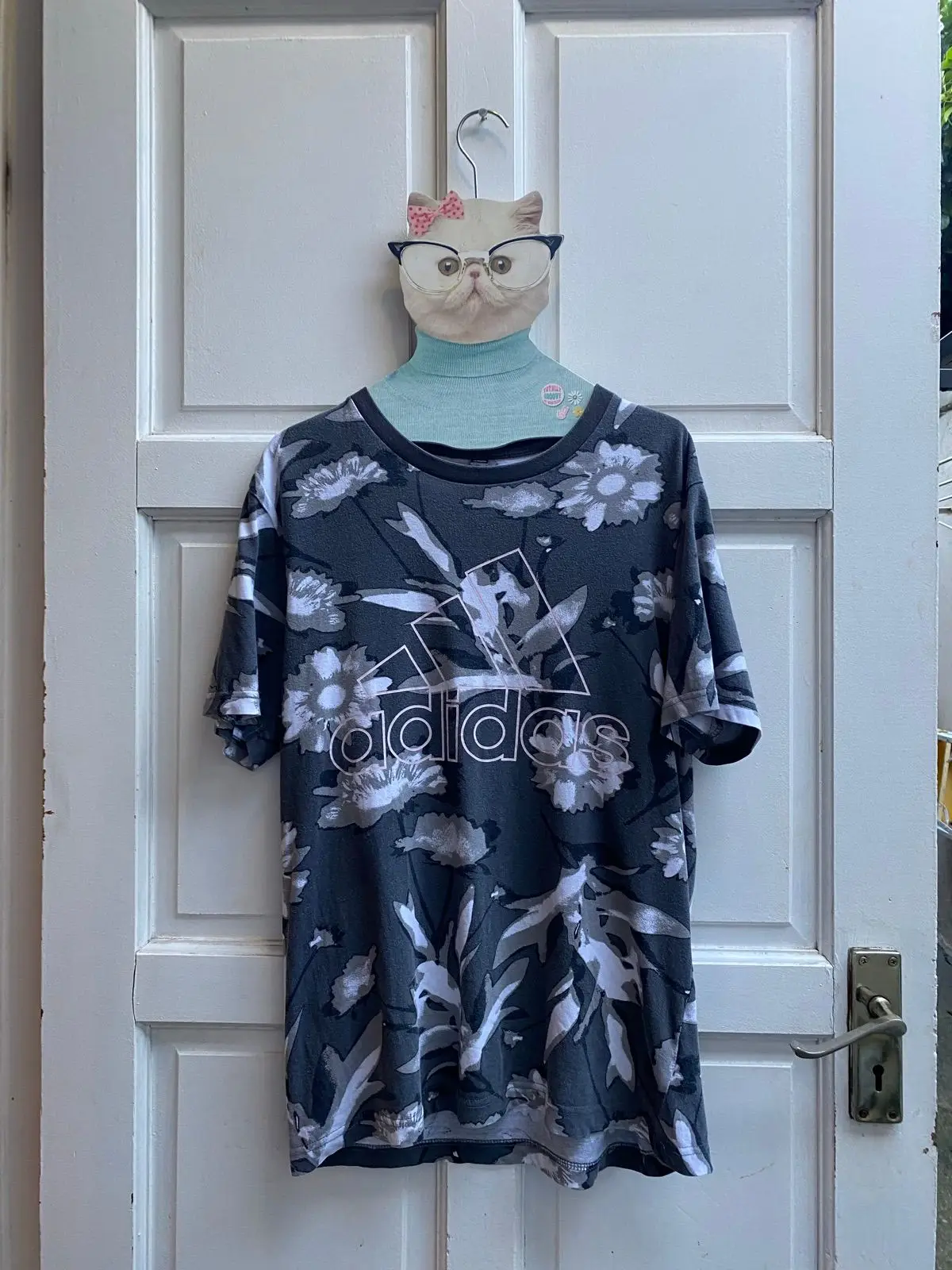 Adidas Adidas Sneakers — Size S