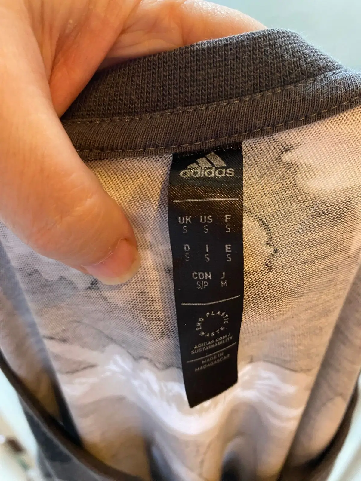 Adidas Sneakers — Size S
