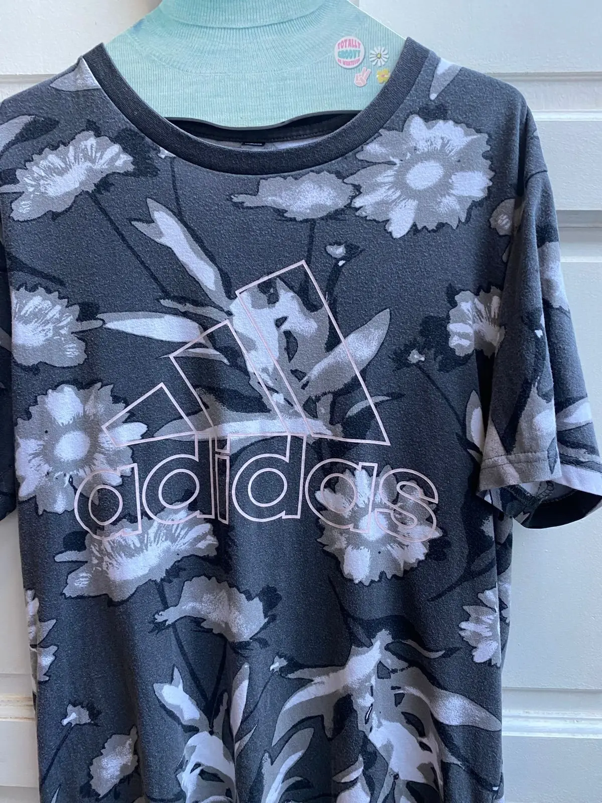 Adidas Sneakers — Size S