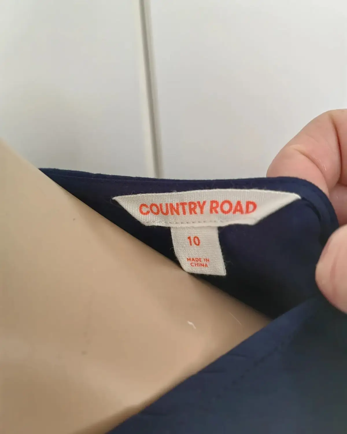 Country Road Item — Size 10