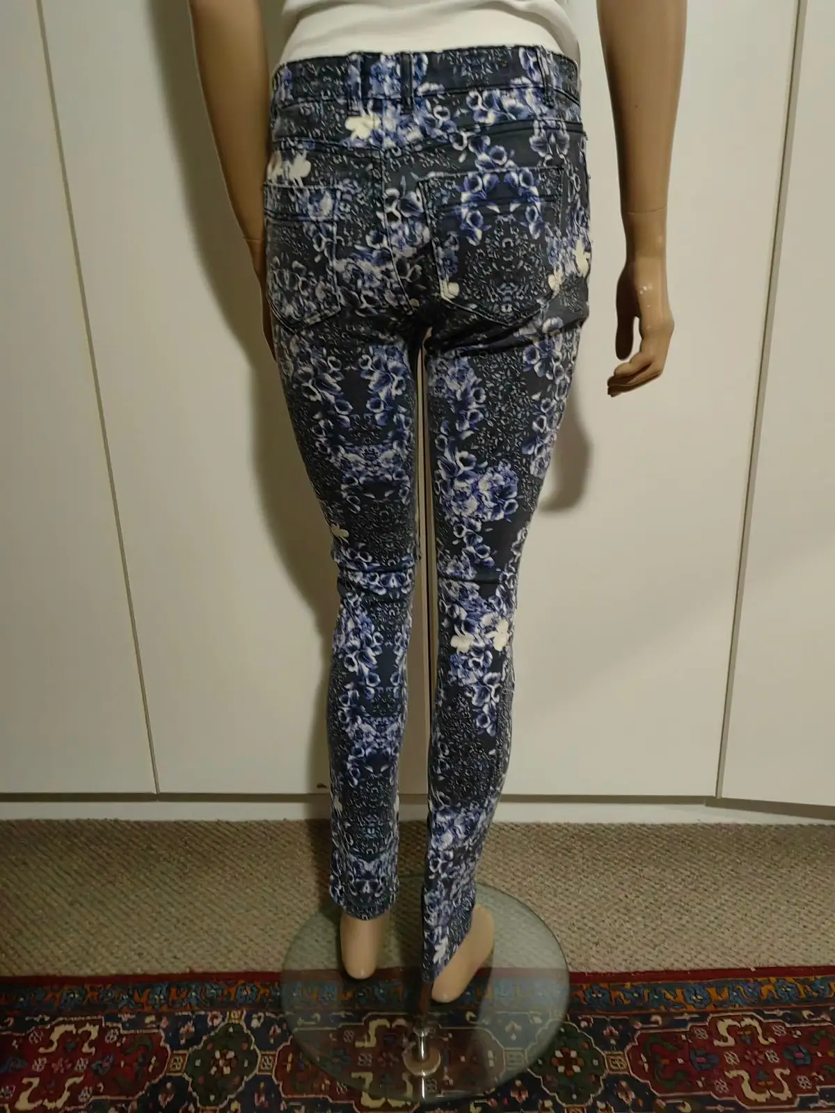 Cotton On Item — Size 10