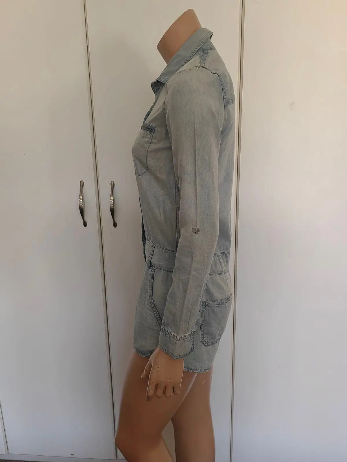Guess Item — Size XS