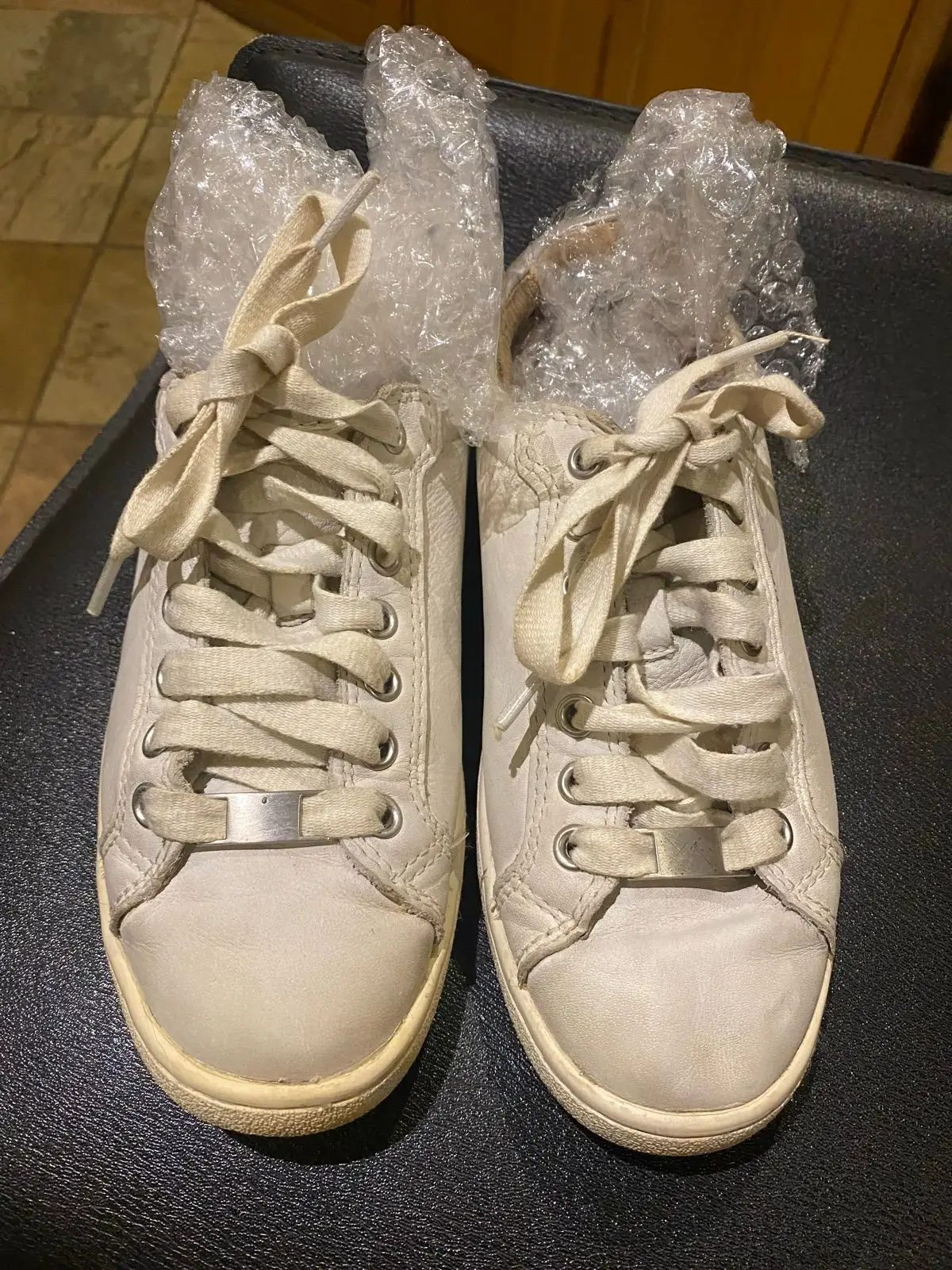 Ugg Ugg Item — Size 3,5