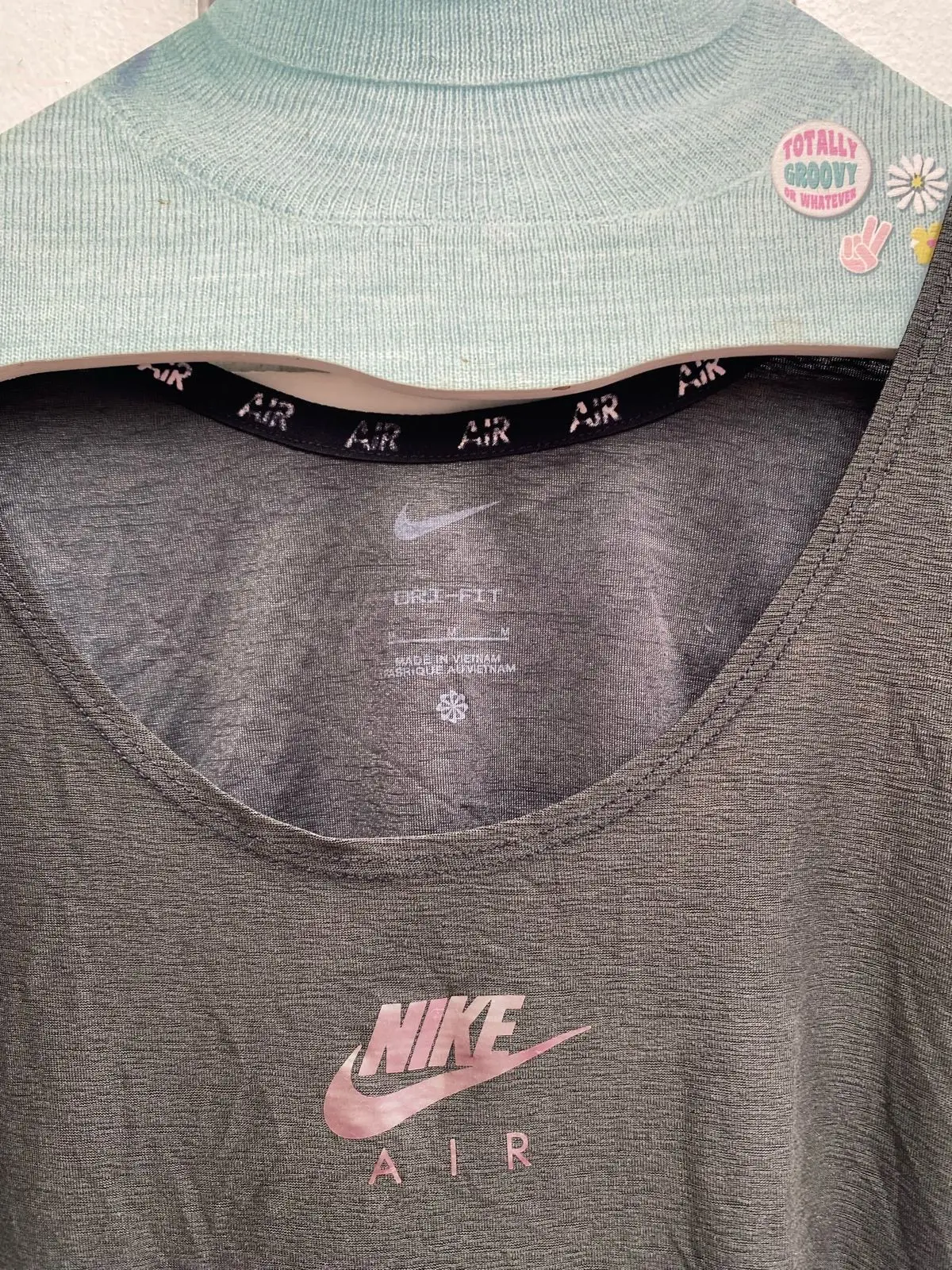 Nike Sneakers — Size M