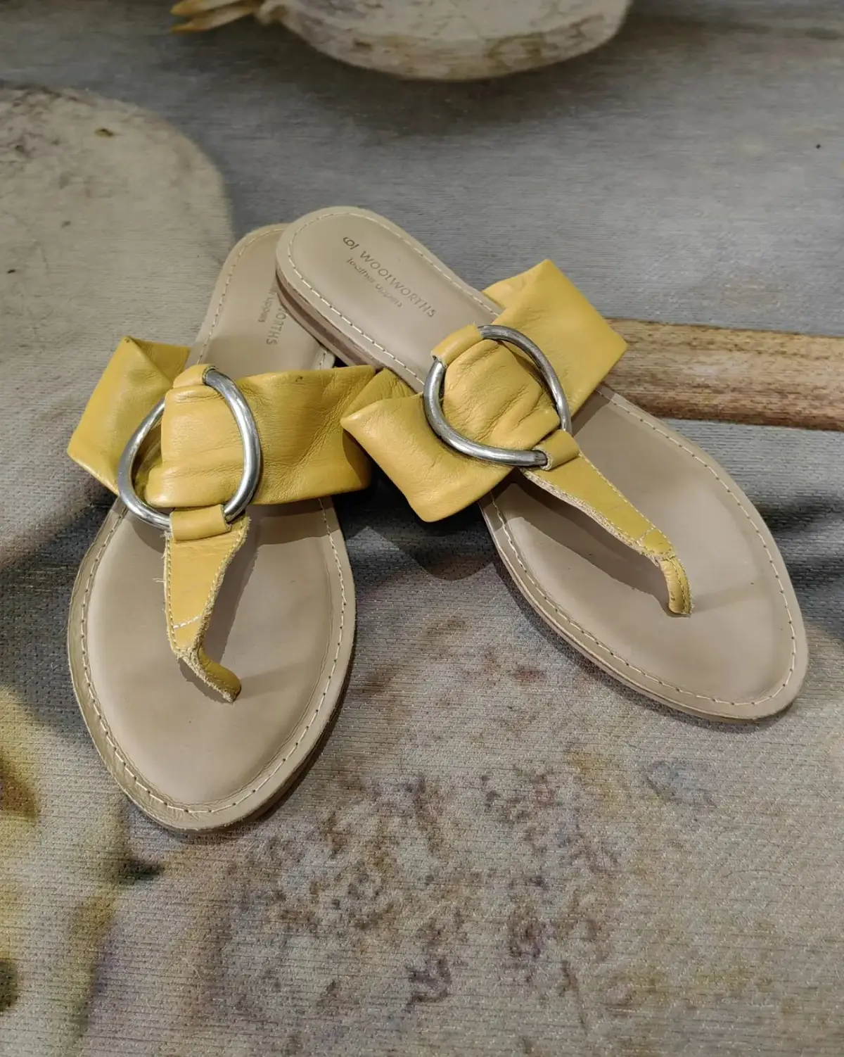 Woolworths Item — Size 6