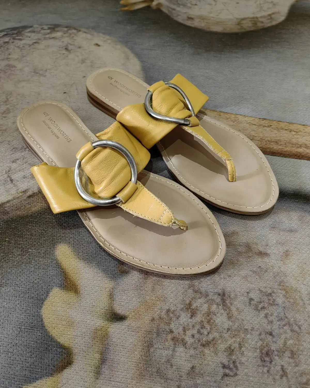 Woolworths Item — Size 6