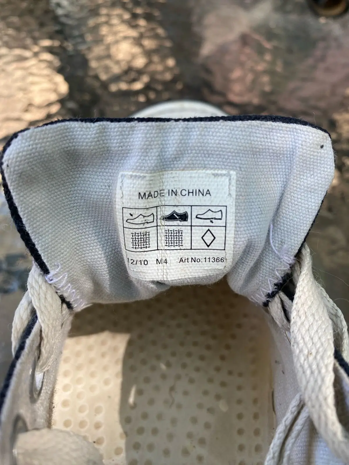 Crocs Item — Size 35