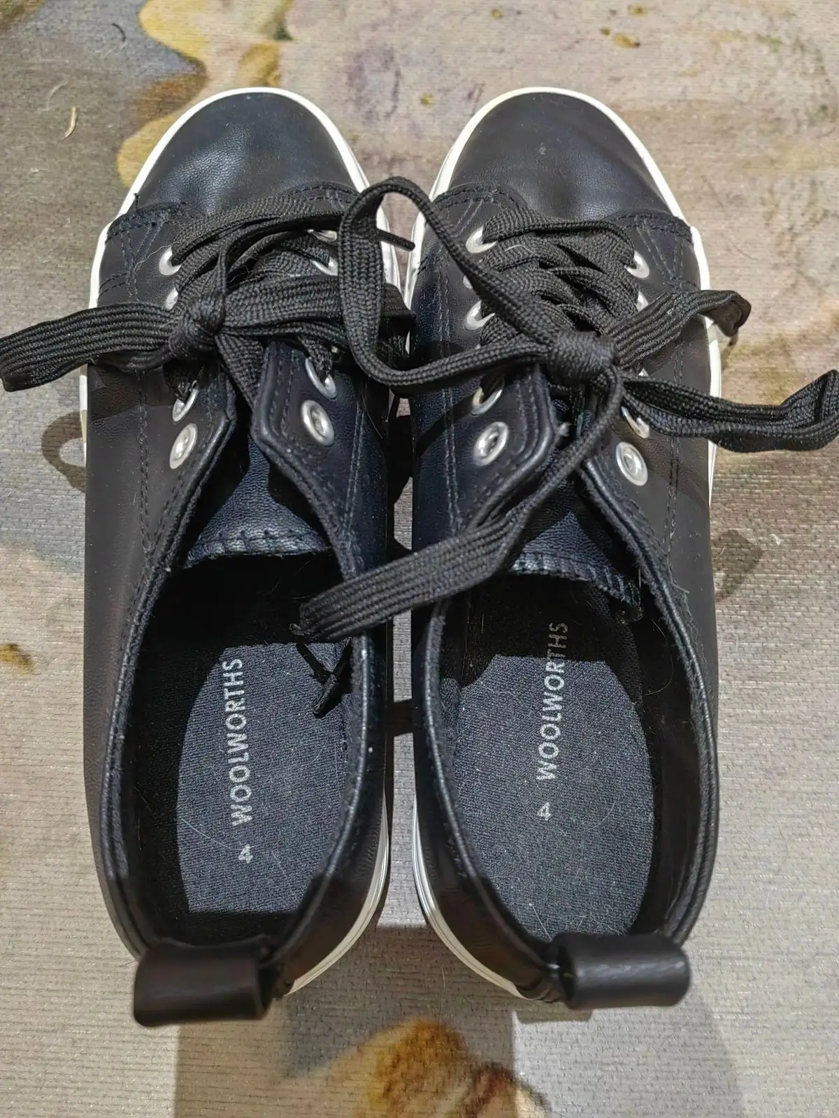 Woolworths Item — Size 4
