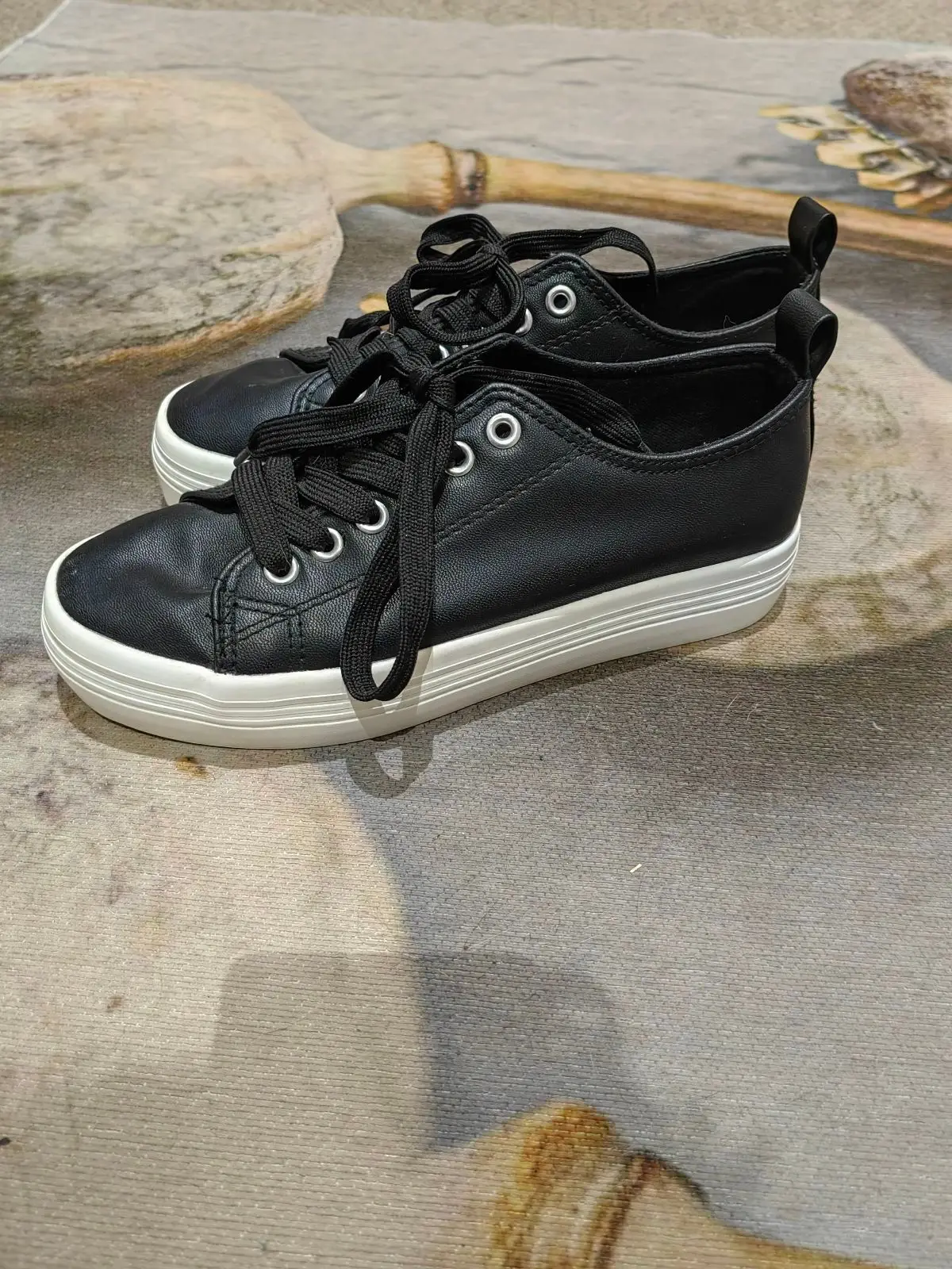 Woolworths Item — Size 4