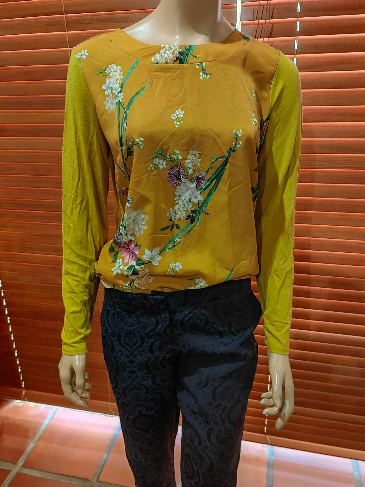 Poetry Floral Long-Sleeve Top