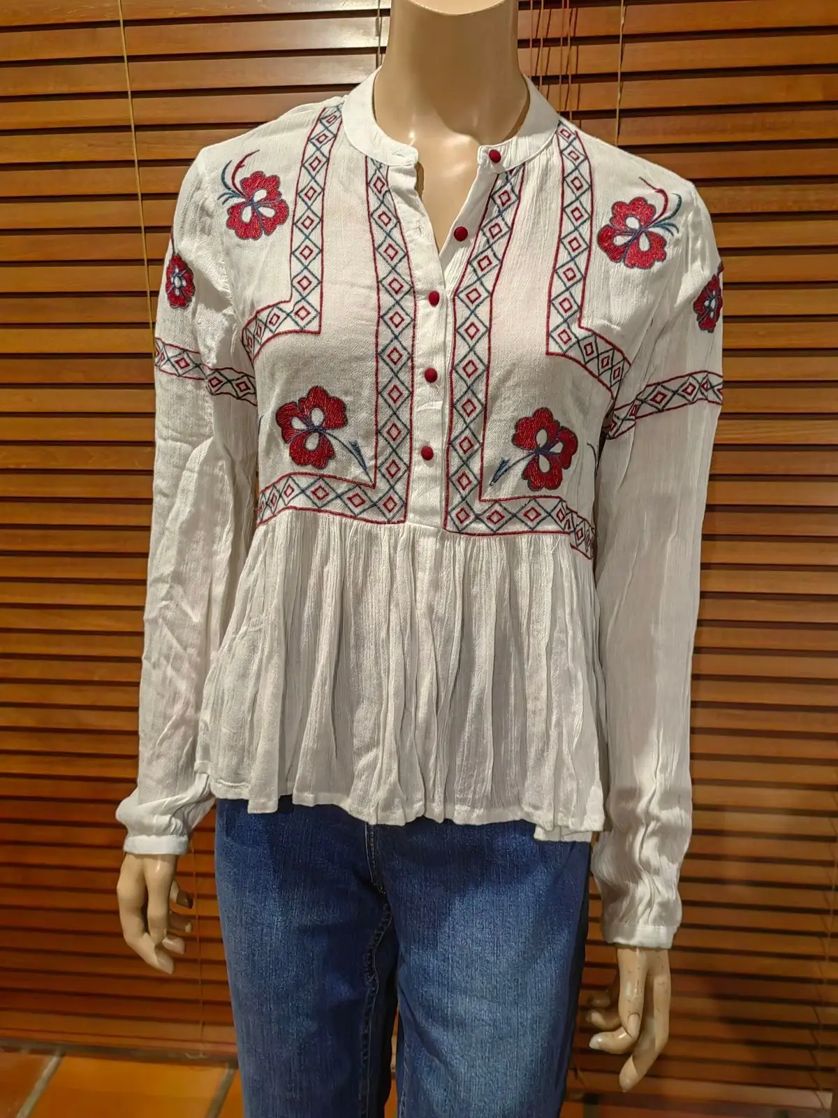 Foschini Foschini White Embroidered Blouse