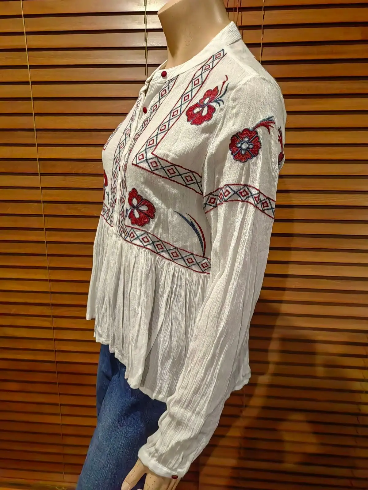Foschini White Embroidered Blouse