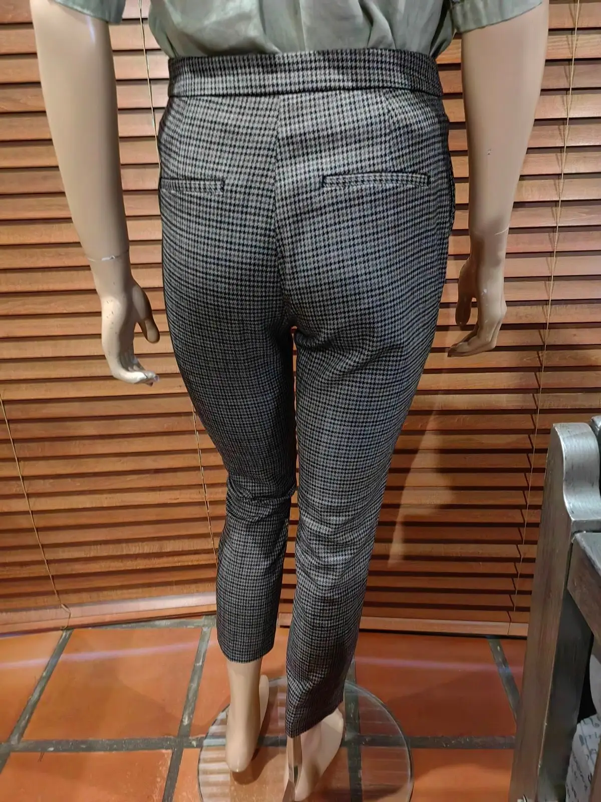 H&M Checkered Pants Size 6
