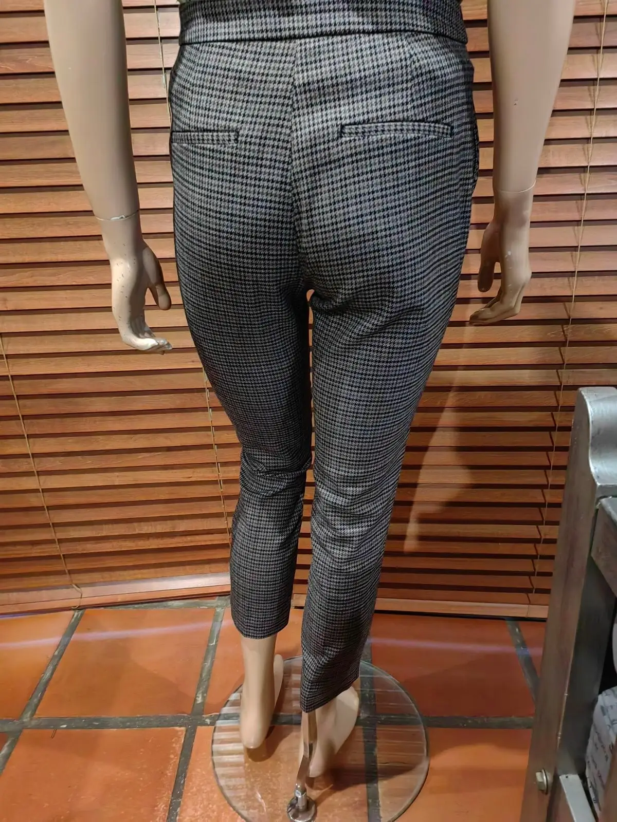 H&M Checkered Pants Size 6