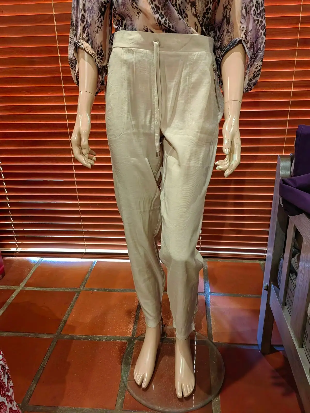 Truworths Truworths Light Beige Pants Size 12