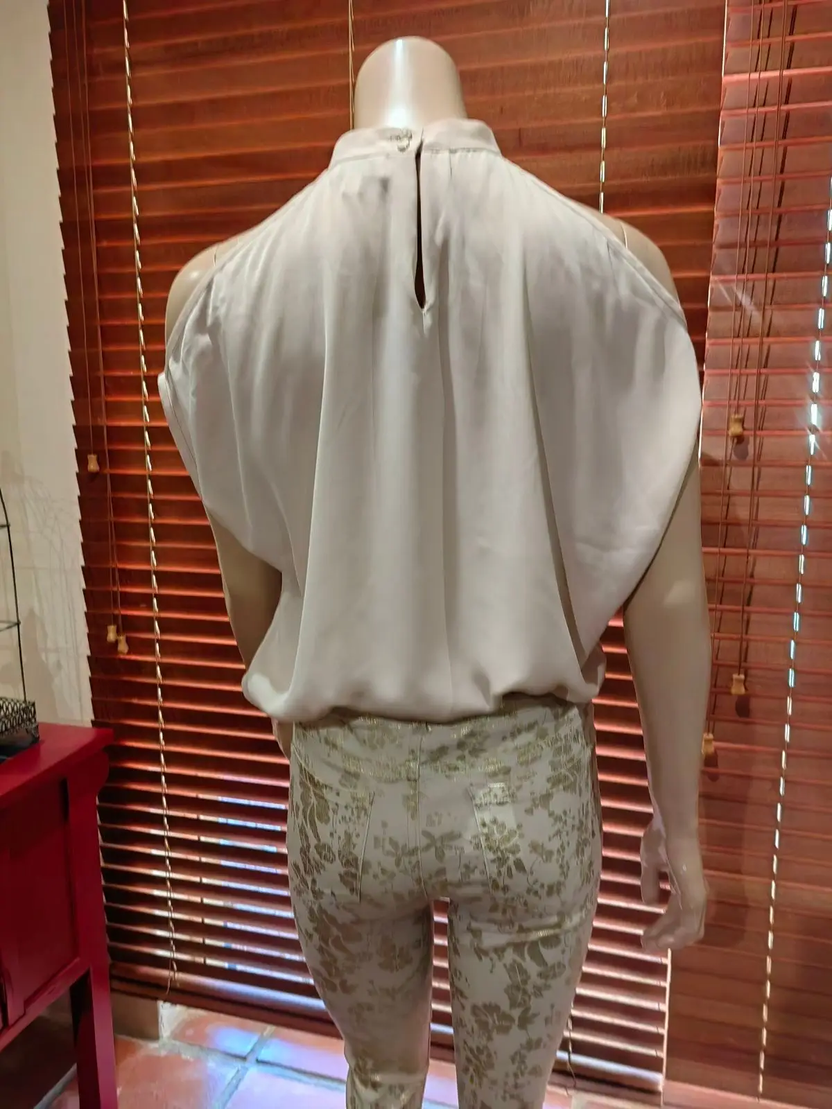 Witchery Item — Size 6