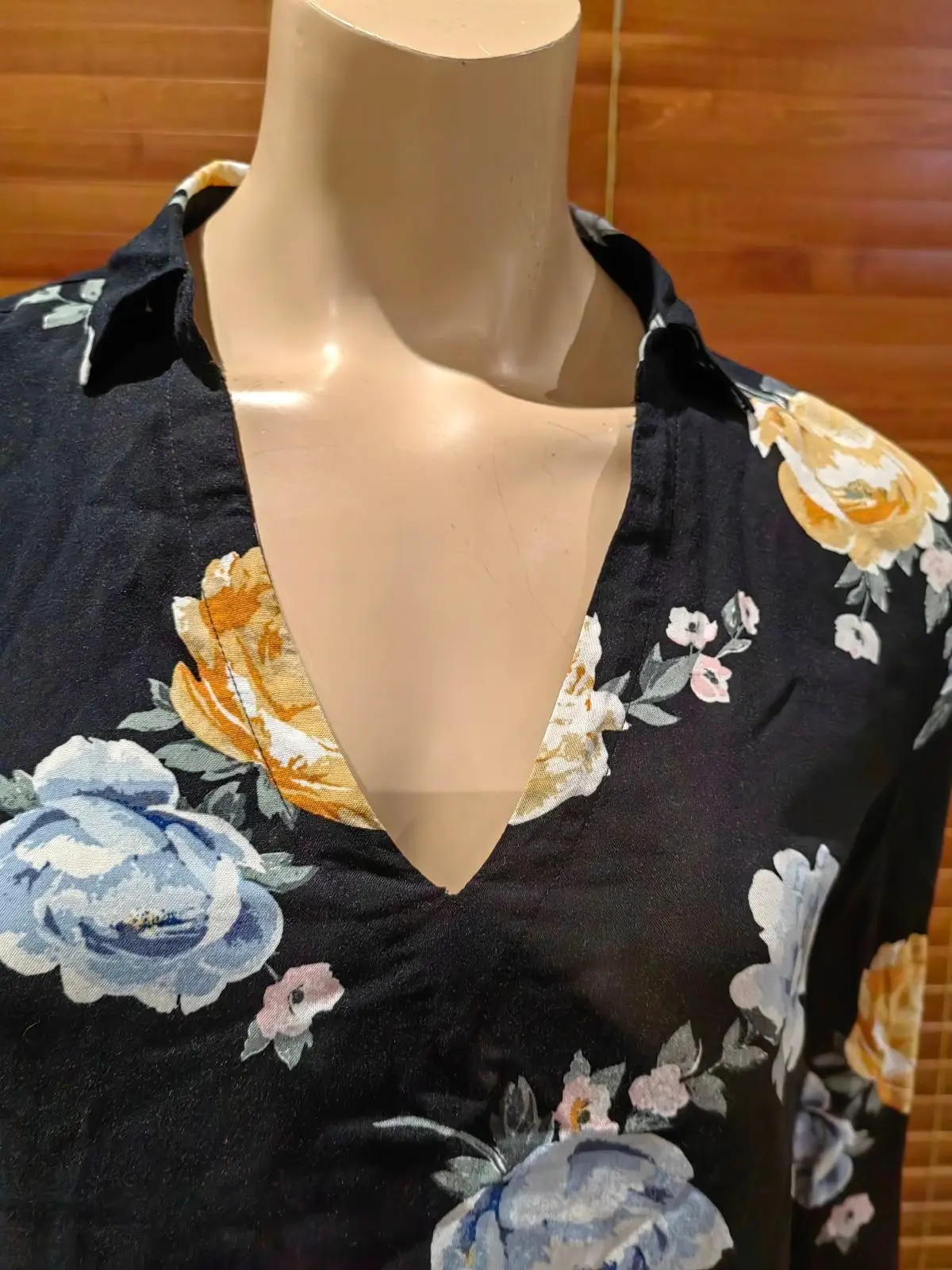 H&M Floral Blouse Size 6