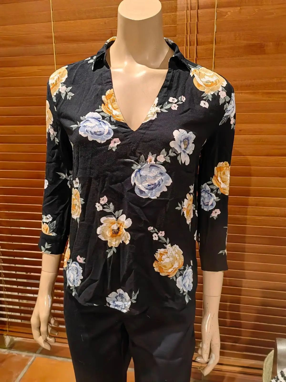 H&M Floral Blouse Size 6