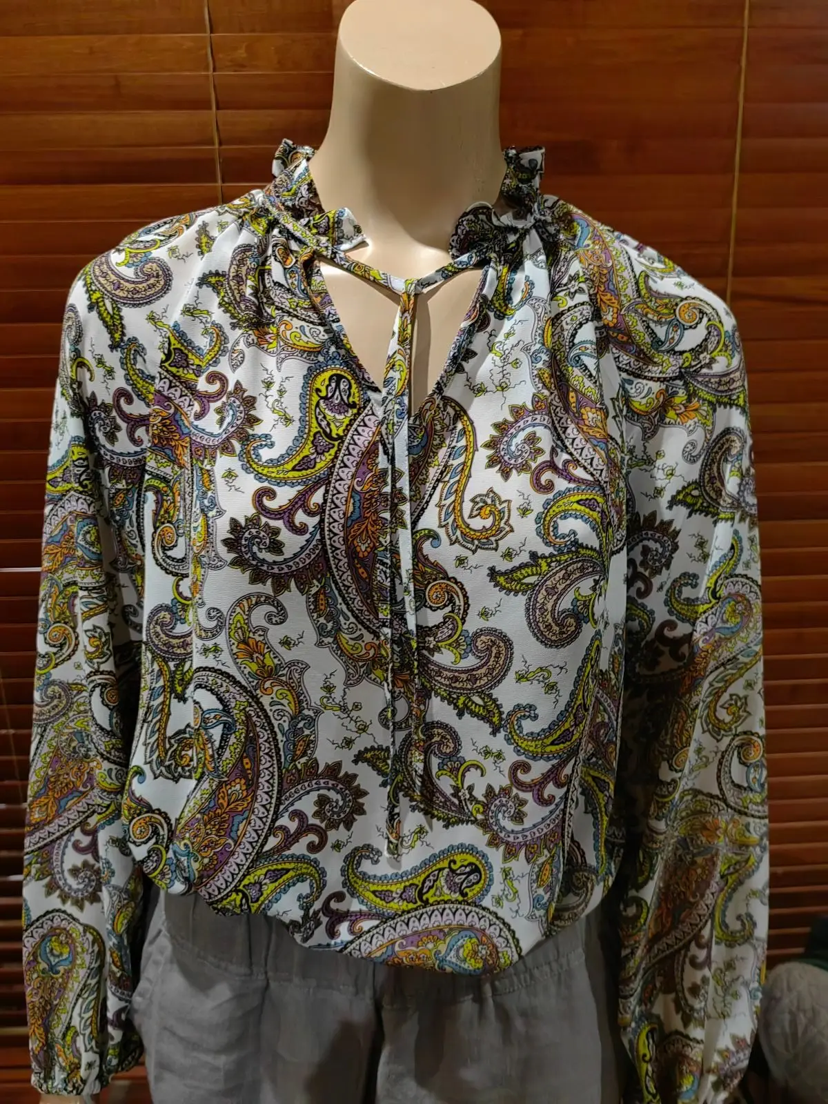 Woolworths Item — Size 8