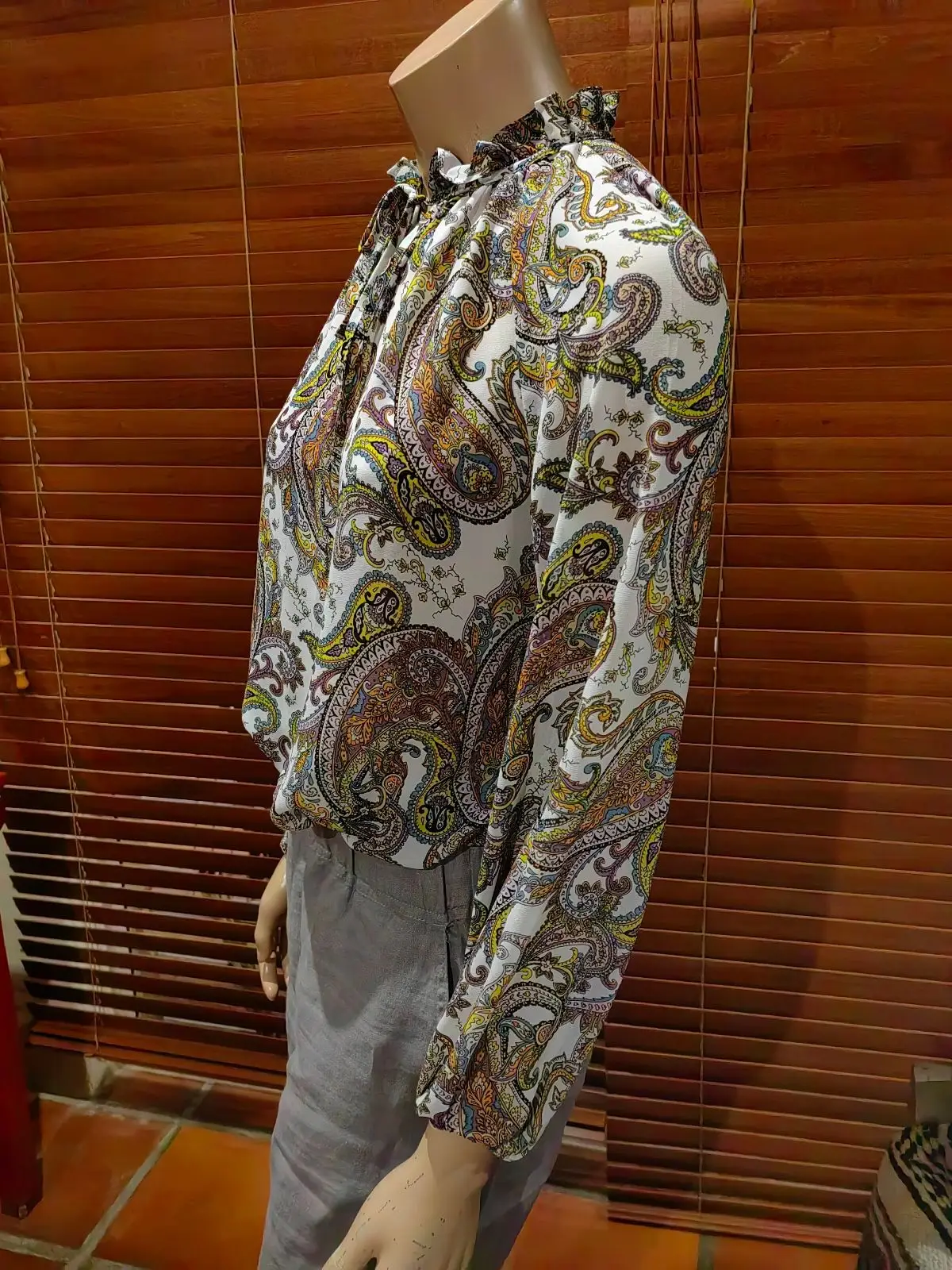 Woolworths Item — Size 8
