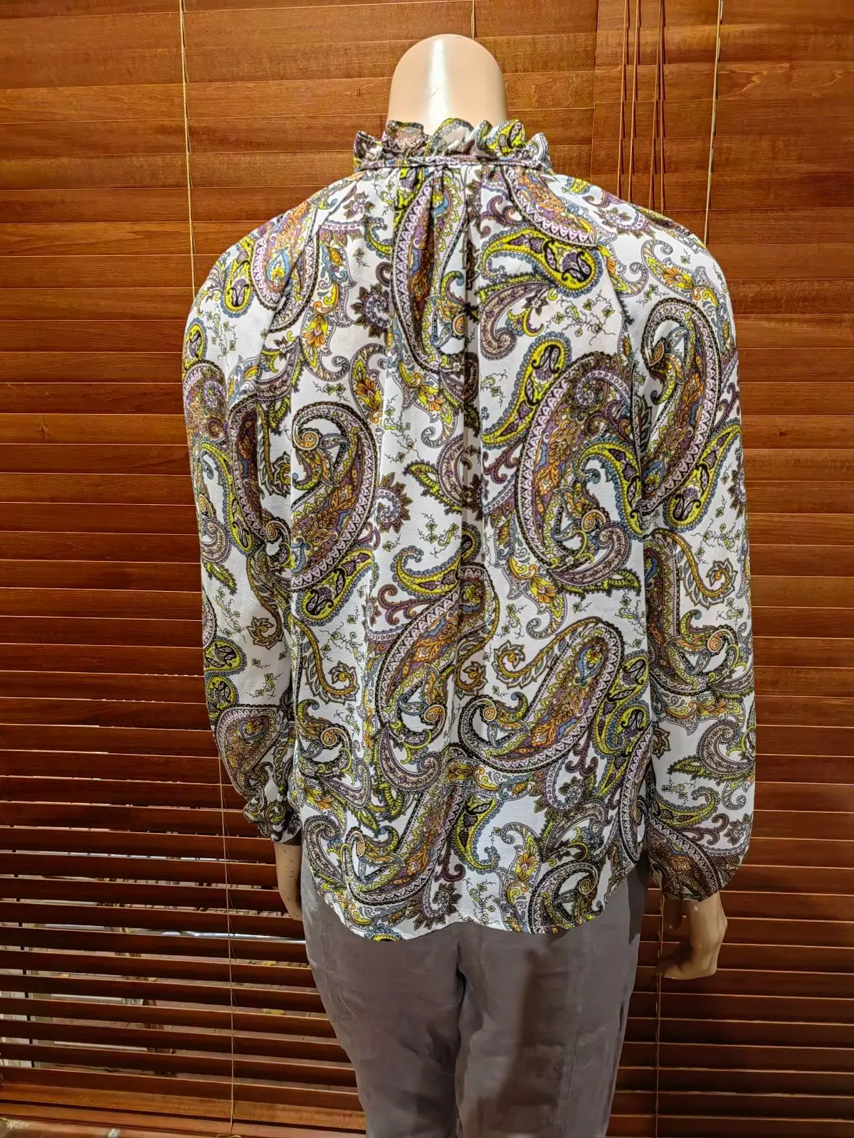 Woolworths Item — Size 8