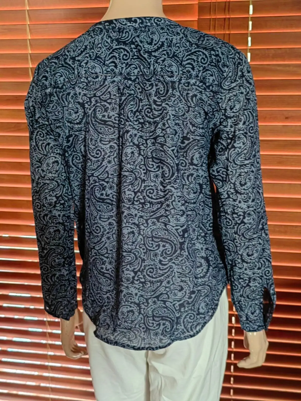 Woolworths Item — Size 8