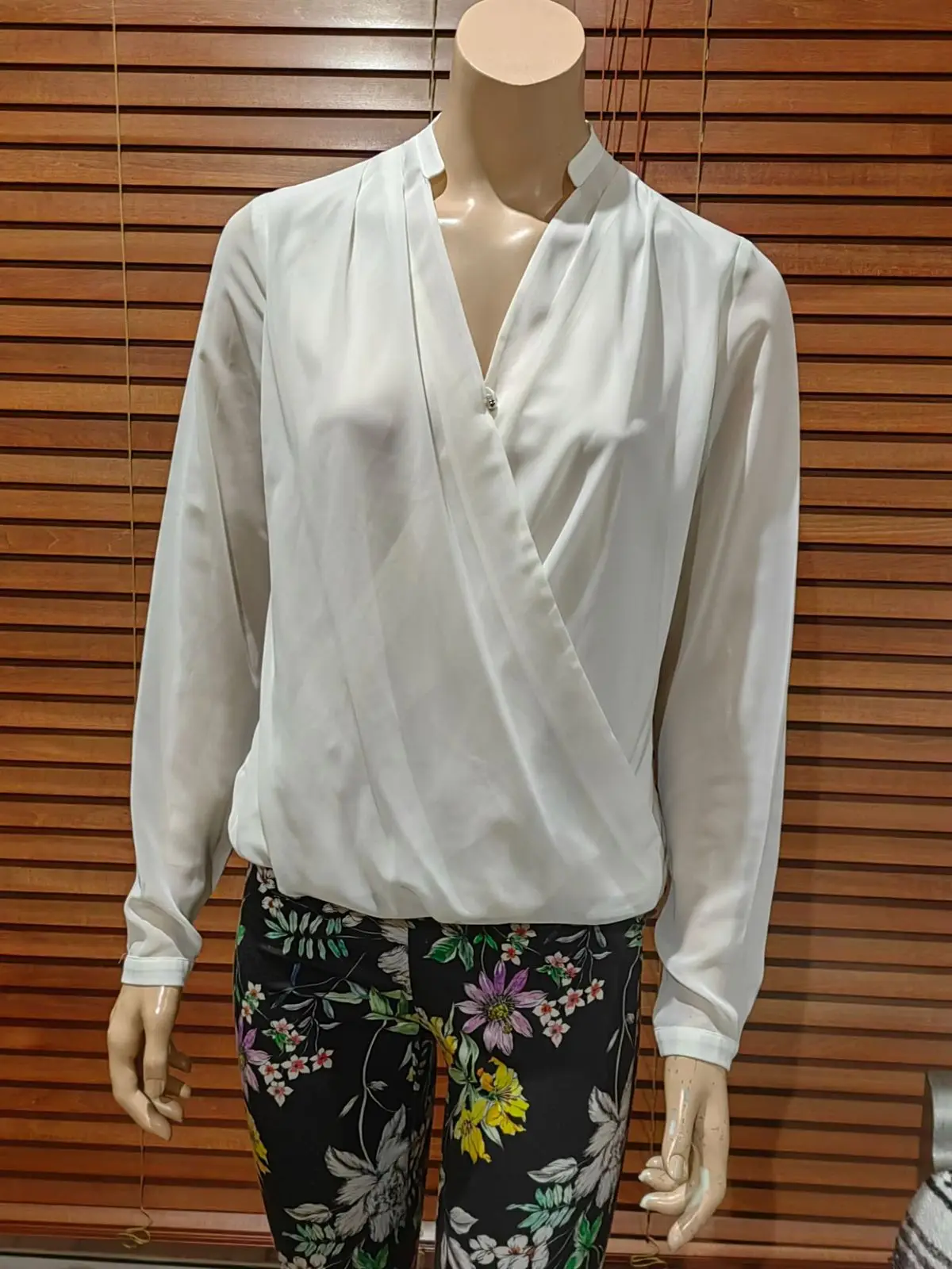 Woolworths Woolworths White Blouse Size 10