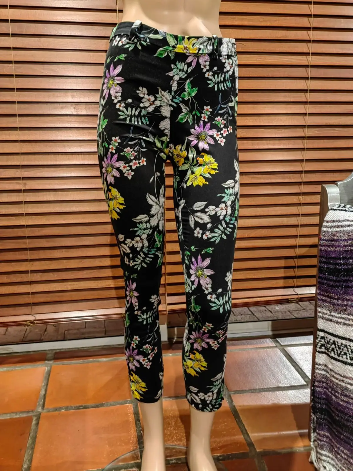 H&M H&M Floral Patterned Leggings Size 6