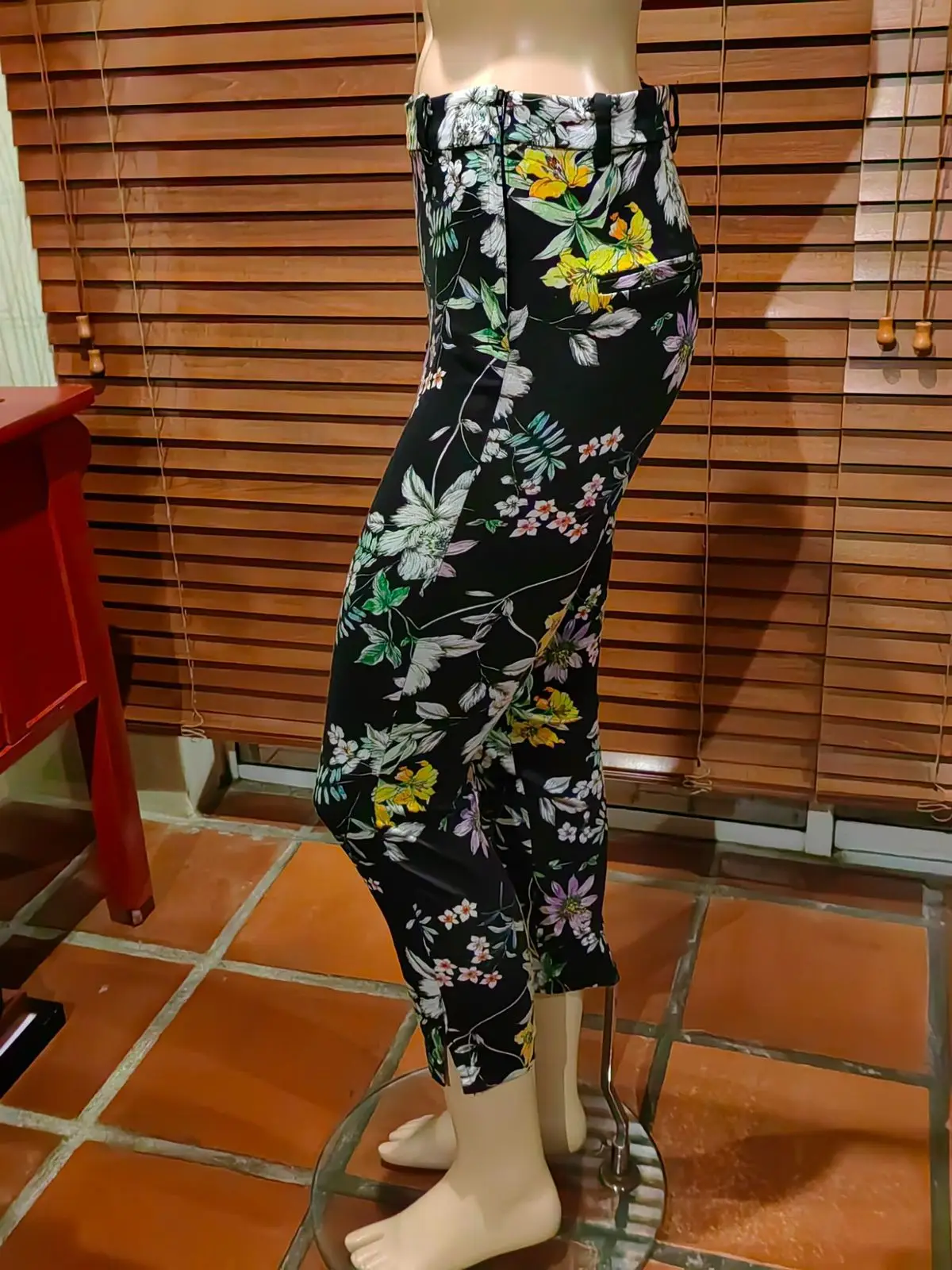 H&M Floral Patterned Leggings Size 6