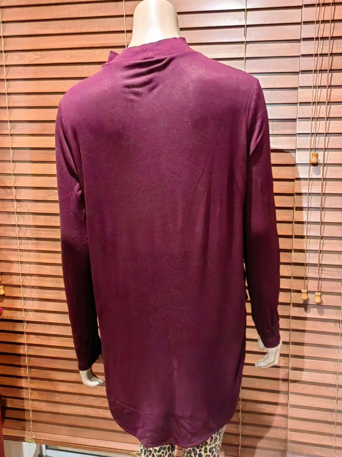 Woolworths Item — Size M