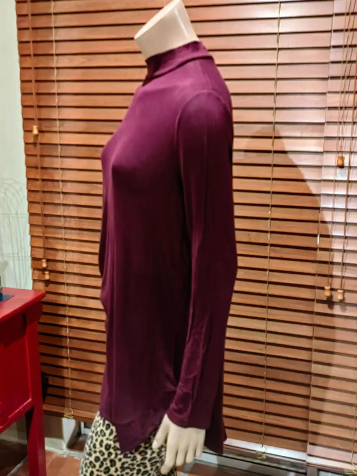 Woolworths Item — Size M