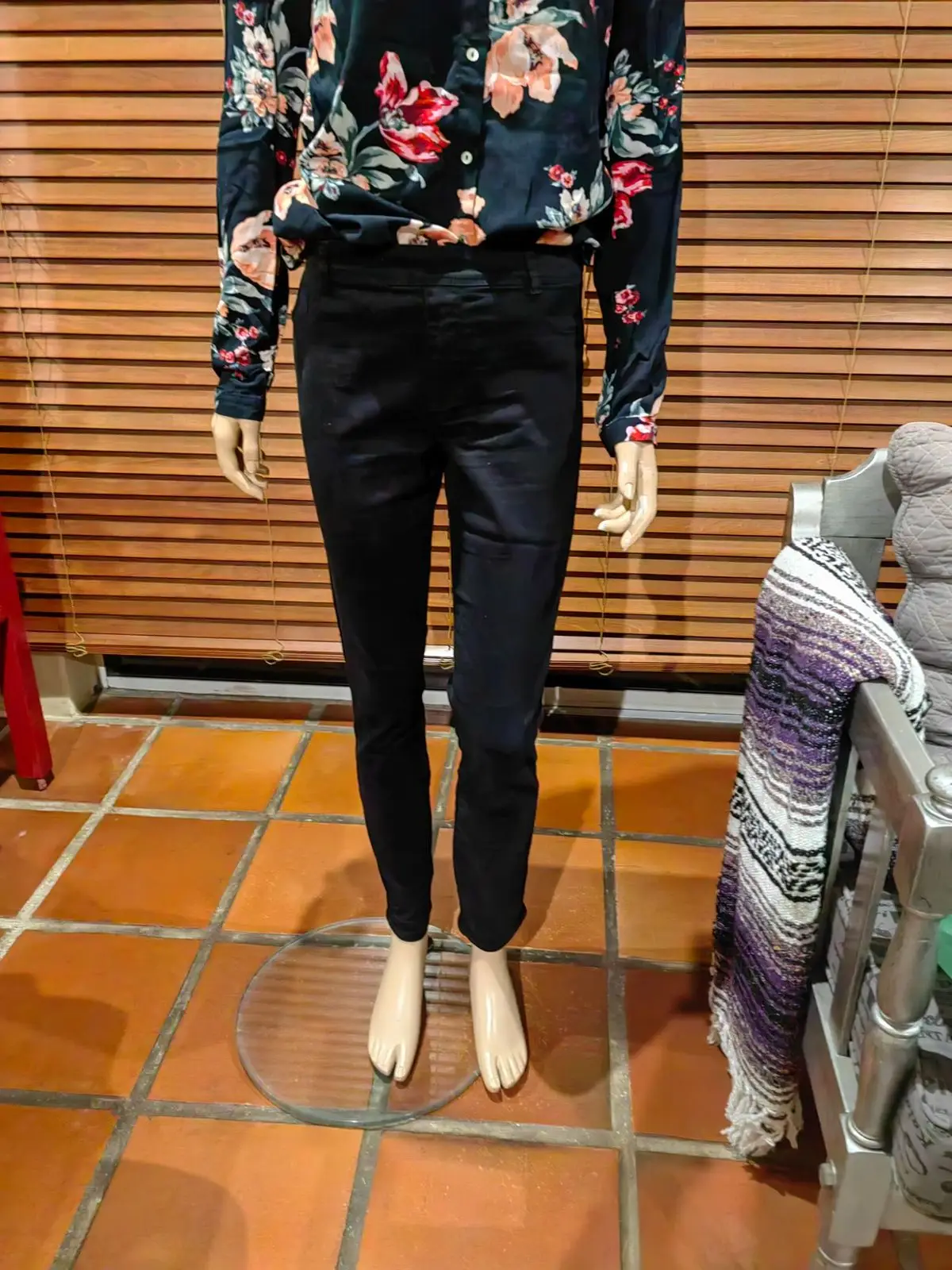 Woolworths Woolworths Item — Size 12