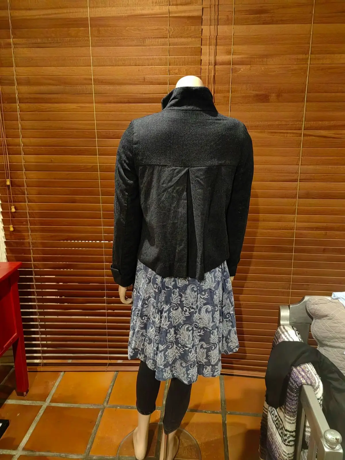 Woolworths Item — Size 8