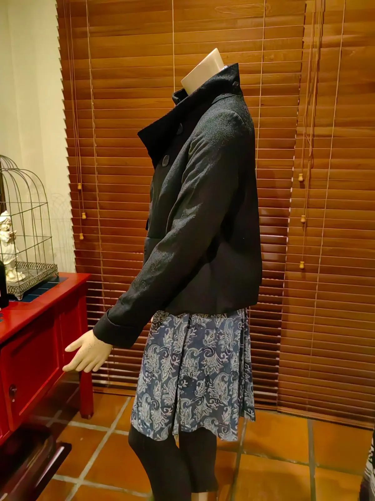 Woolworths Item — Size 8