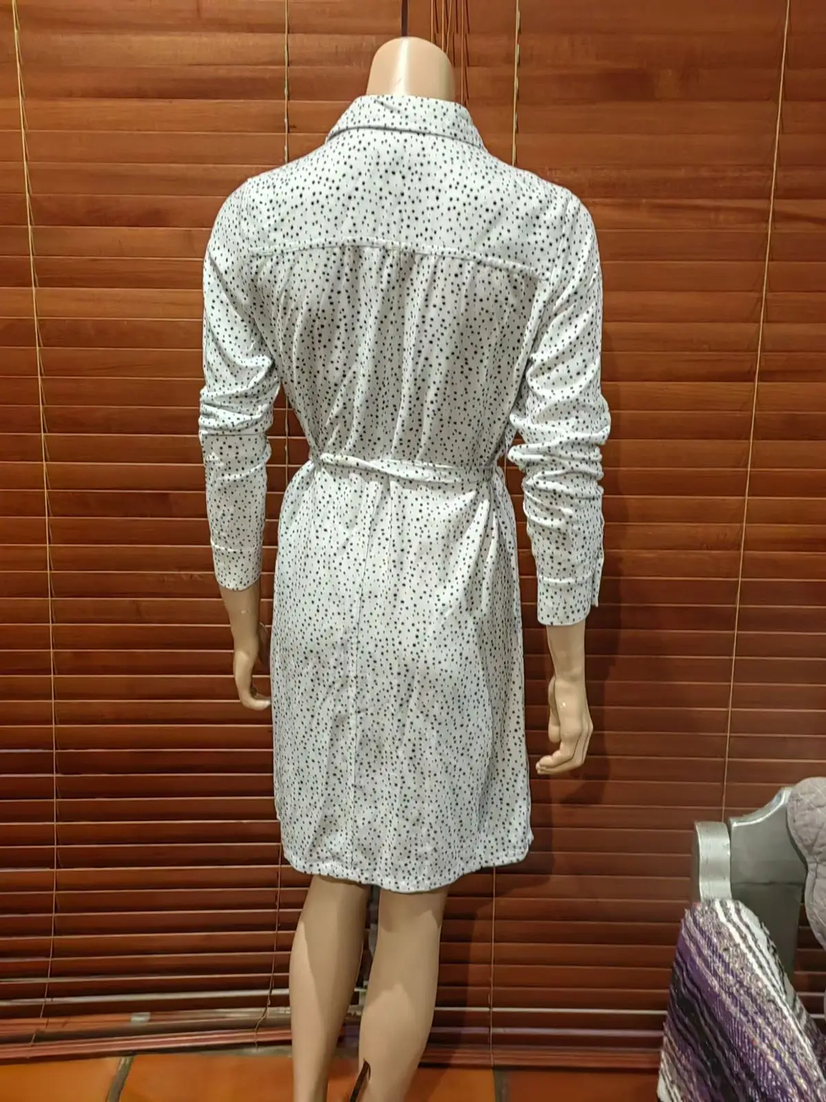 Woolworths Item — Size 6