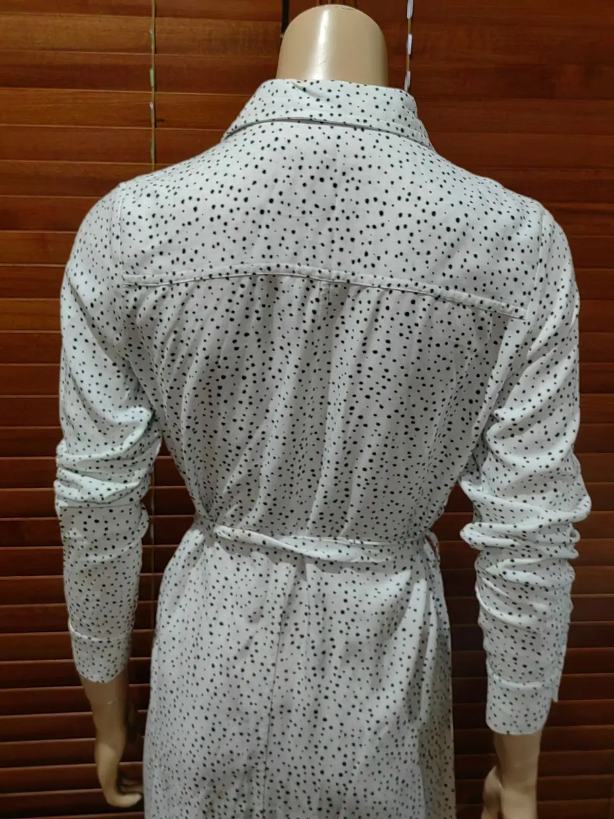 Woolworths Item — Size 6