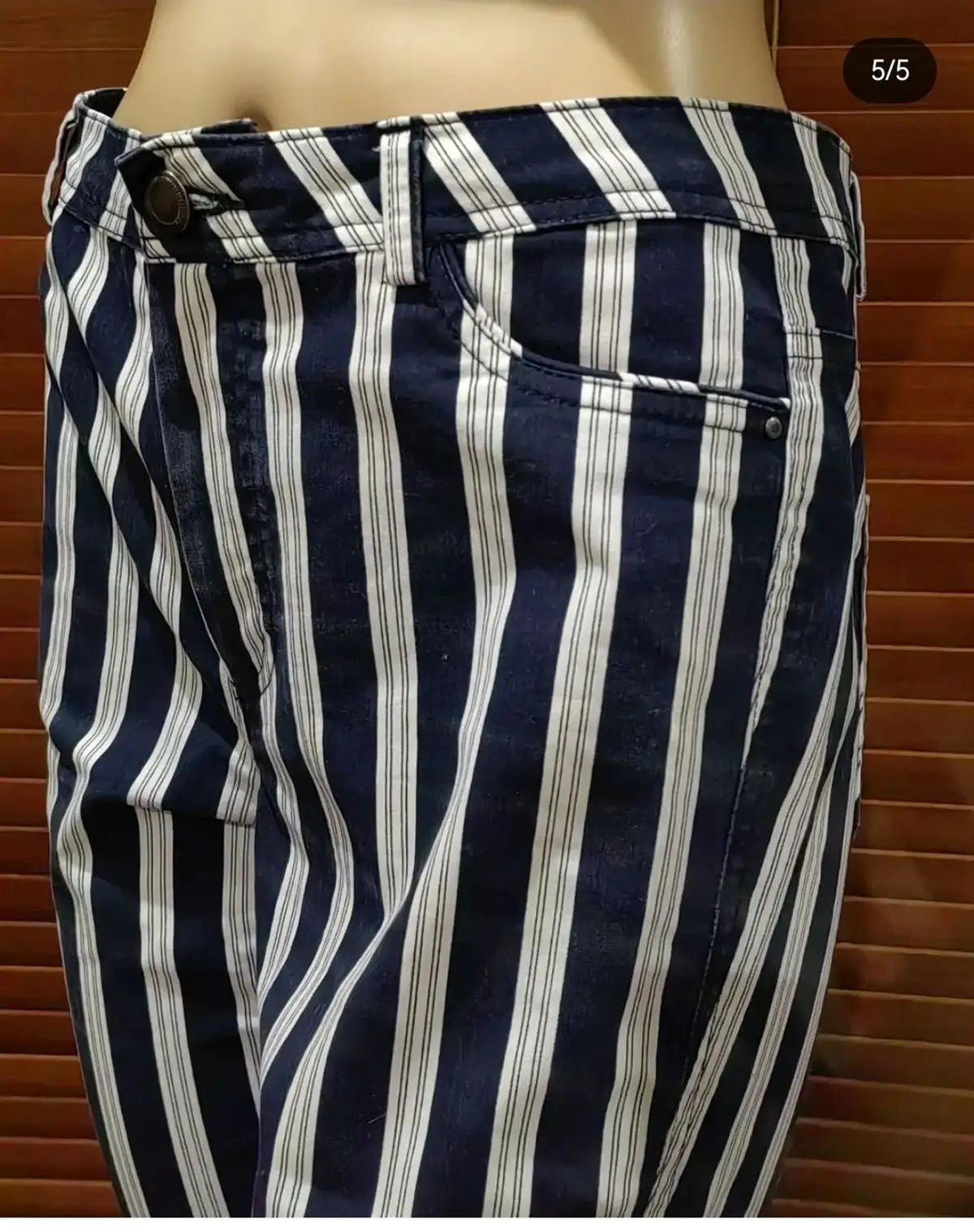 Woolworths Item — Size 12