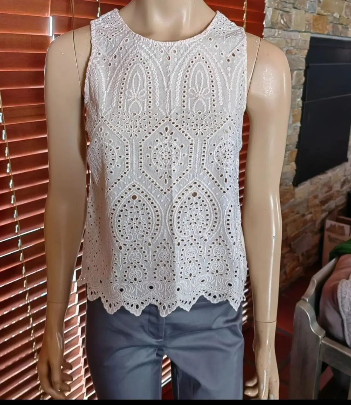 Woolworths Item — Size S