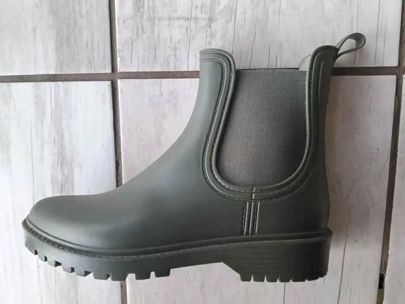 Green Chelsea Boots